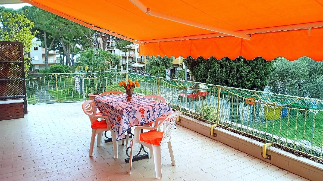 Il Tulipano Apartment San Bartolomeo Al Mare Exterior photo