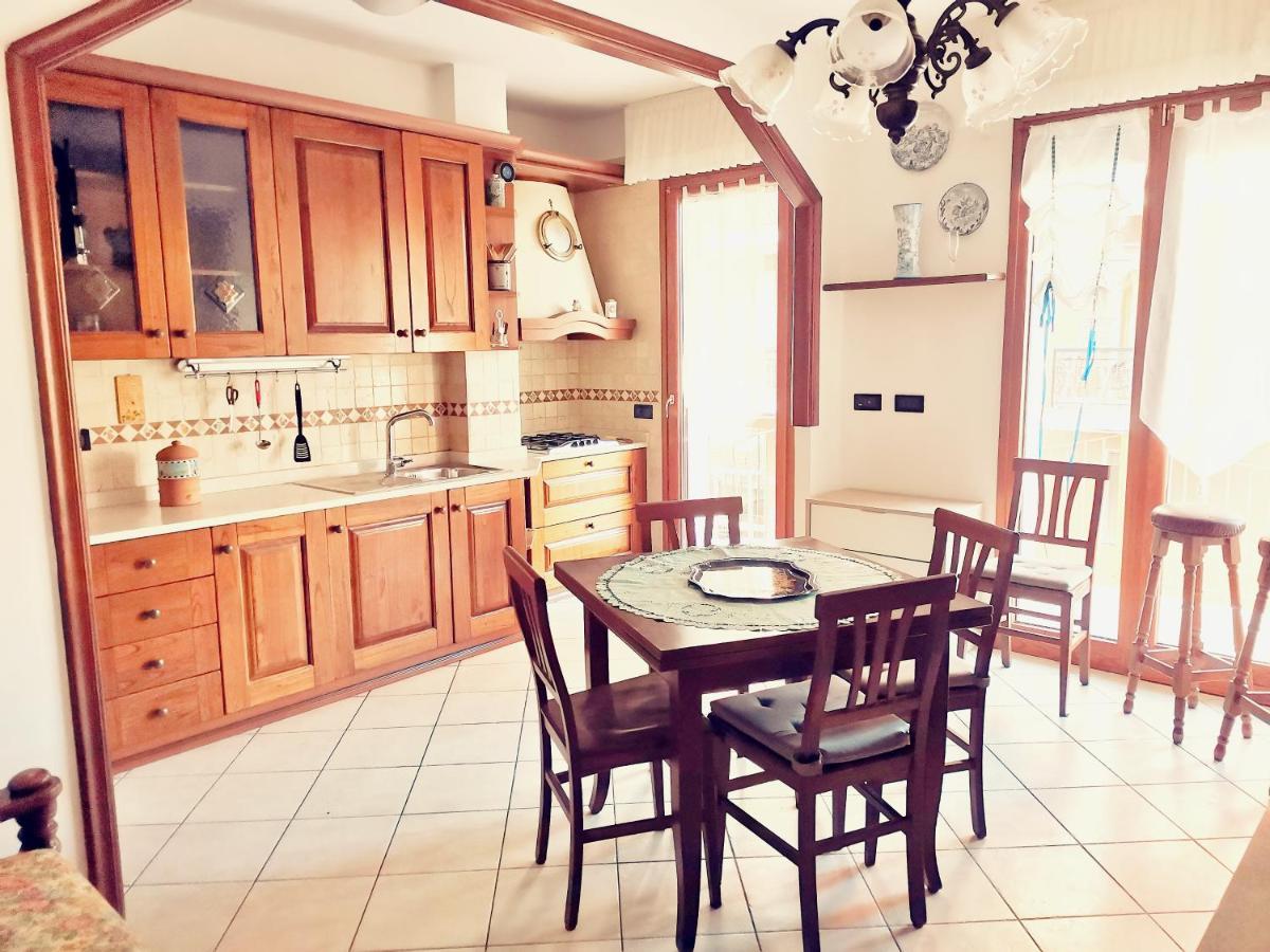 Il Tulipano Apartment San Bartolomeo Al Mare Exterior photo